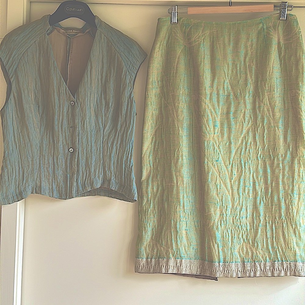 two piece dress. Made in France,short sleeves, lined skirt, viscose/ nylon